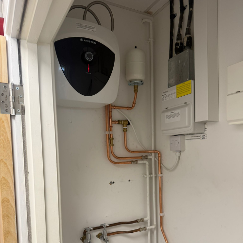 Commercial toilet plumbing